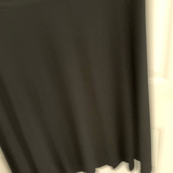 NWT, black skirt. Size 14/16. Elastic waist - Picture 4 of 5